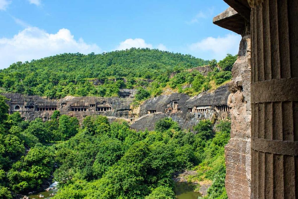five historical places in india​