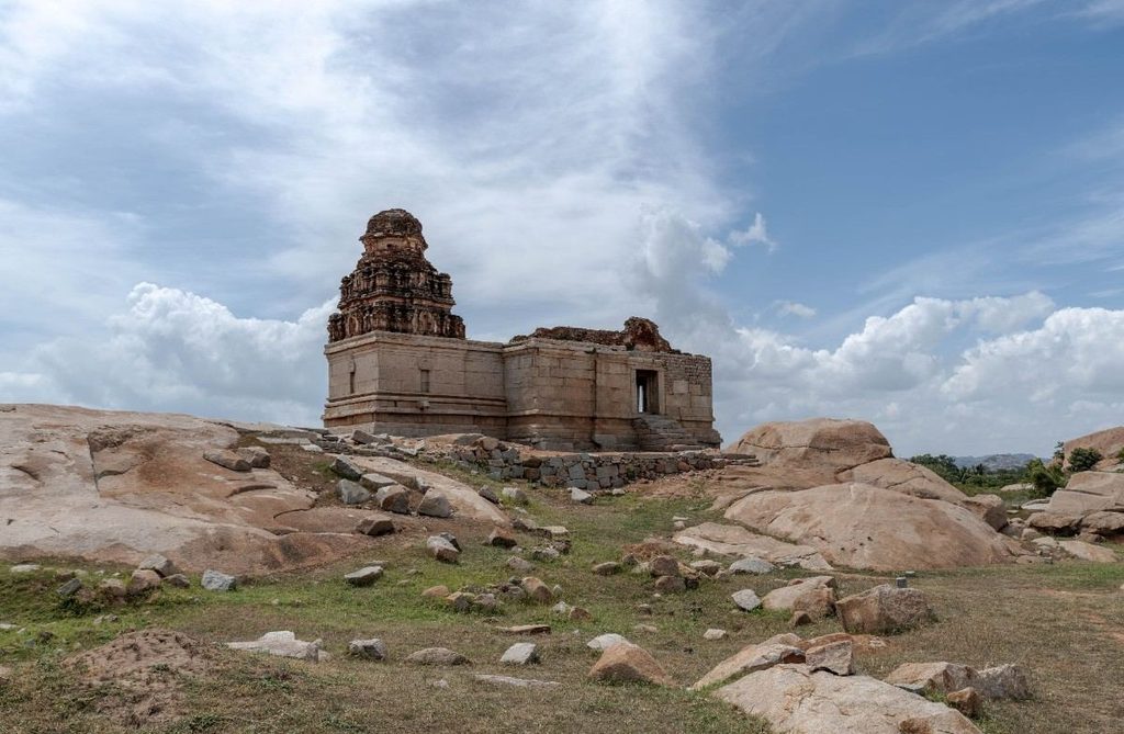 top five historical places in india​